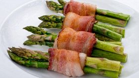 Asparagi croccanti e gustosi cotti al forno