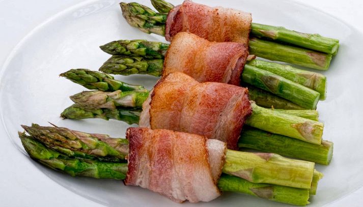 Asparagi avvolti nella pancetta