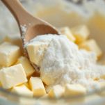 Burro morbido con zucchero e uovo