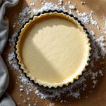 Pasta frolla stesa con mattarello