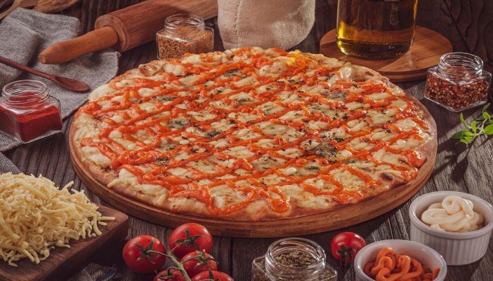 Pizza brasiliana con sei formaggi