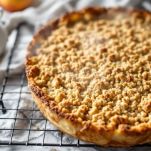 Torta su piano di lavoro