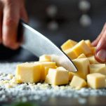 Formaggio sul tagliere