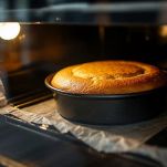 Torta dorata in forno