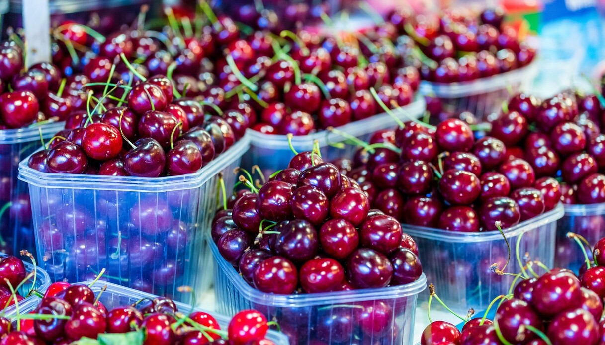 Ciliegie sì, ma senza esagerare: ecco quante se ne possono mangiare