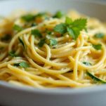 Spaghetti cremosi con zucchine e pepe nero