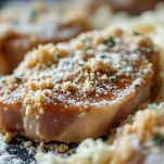 Costoletta di vitello ricoperta di pangrattato pronta per la cottura