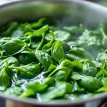 Spinaci in acqua bollente
