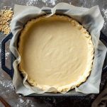 Teglia foderata con pasta sfoglia cruda