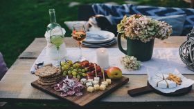 Tavola per una cena estiva-perfetta