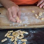 cavatelli-al-sugo-vedovo-preparazione-pasta