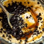 Prepara la base di biscotti