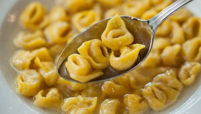 Tortellini in brodo (Emilia-Romagna)
