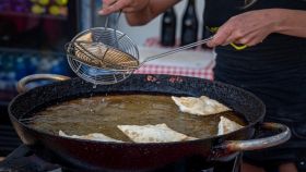 Cucinare crescentine bolognesi, street food