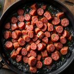 Salsiccia rosolata con crema al pomodoro