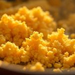 Pangrattato in padella con frutta secca