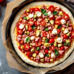 Pizza cruda in teglia con farcitura