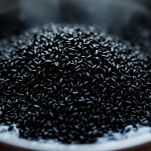 Riso venere in acqua bollente