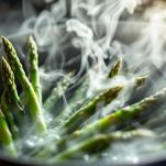 Asparagi in acqua bollente