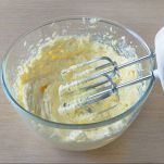 semifreddo-all-amaretto-montare-panna