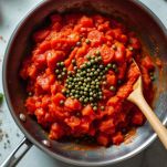 Pomodoro e capperi nella padella