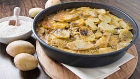 Tiella barese riso, patate e cozze