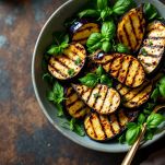 Insalata di melanzane in frigorifero.
