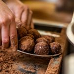 tartufini-al-tiramisu-passaggio-nel-cacao