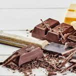 torta-al-cioccolato-e-banane-preparare-cioccolato