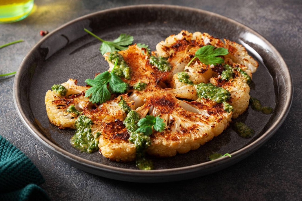 Bistecca di cavolfiore con salsa Chimichurri