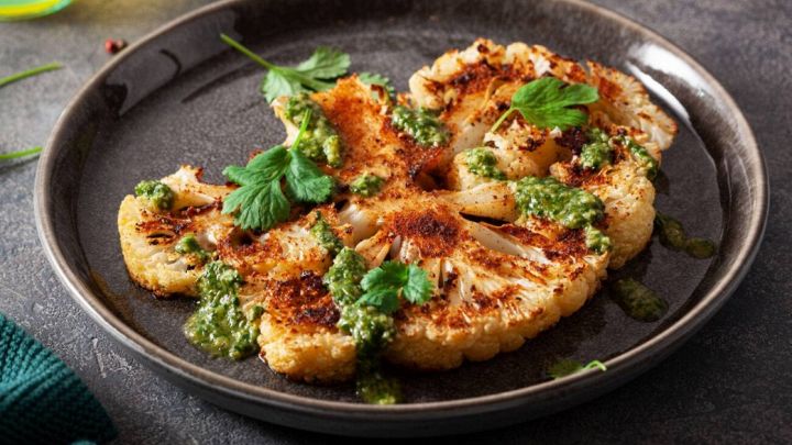 Bistecca di cavolfiore con salsa Chimichurri