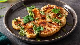 Bistecca di cavolfiore con salsa Chimichurri