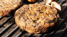 Hamburger di funghi: la ricetta gustosa e leggera per tutti