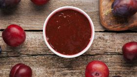 Marmellata di prugne senza zucchero