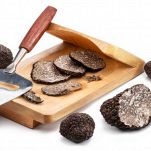 polenta-con-tartufo-tagliare-tartufo