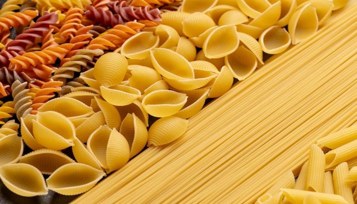 Varietà di tipi e forme di pasta secca italiana