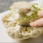 vellutata-cavolfiore-e-ceci-pulizia-cavolo