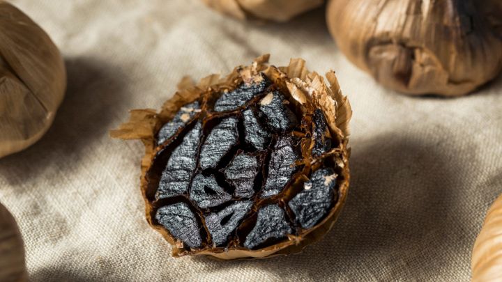 aglio nero proprieta benefici come usarlo in cucina