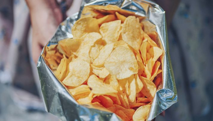 Croccanti patatine in busta