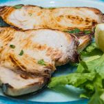 pesce-spada-in-padella-al-limone