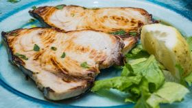 pesce-spada-in-padella-al-limone