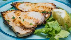 pesce-spada-in-padella-al-limone