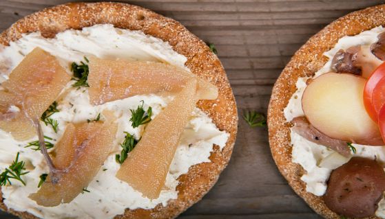 Surströmming con pane tipico svedese