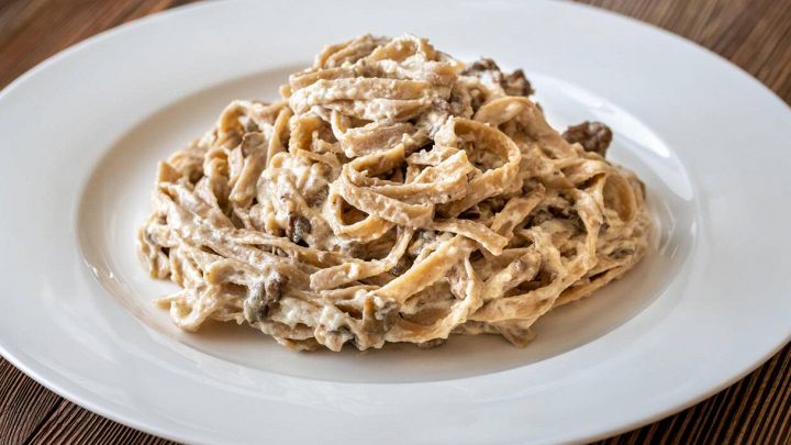 Un primo avvolgente, che unisce profumi di terra e piacere