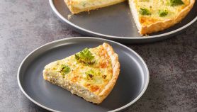 Torta salata con broccoli e scamorza