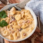 tortellini-panna-e-speck-presentazione