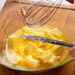 crostata-ricotta-e-mascarpone-aggiunta-burro-a-impasto