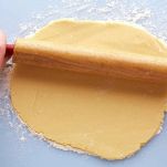 crostata-ricotta-e-mascarpone-stendere-pasta