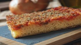 Gustoso sfincione siciliano