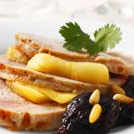 servire-con-il-cappone-farcito-con-i-carciofi